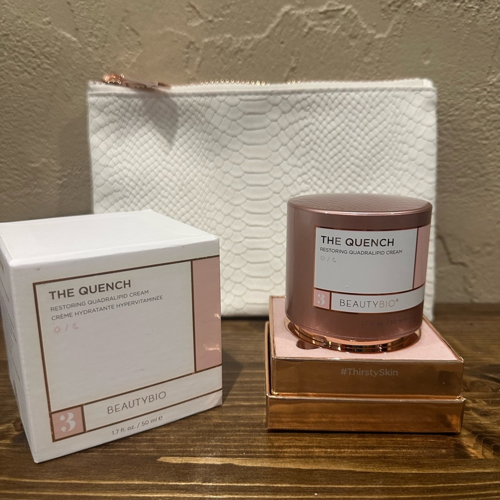 The Quench Restoring Quadralipid Cream - Pink (BNIB)